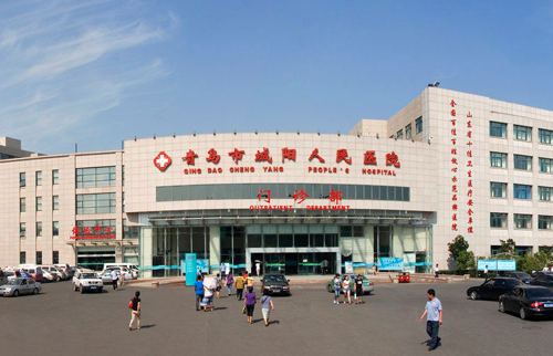 城陽人民醫院LED绿巨人视频导航